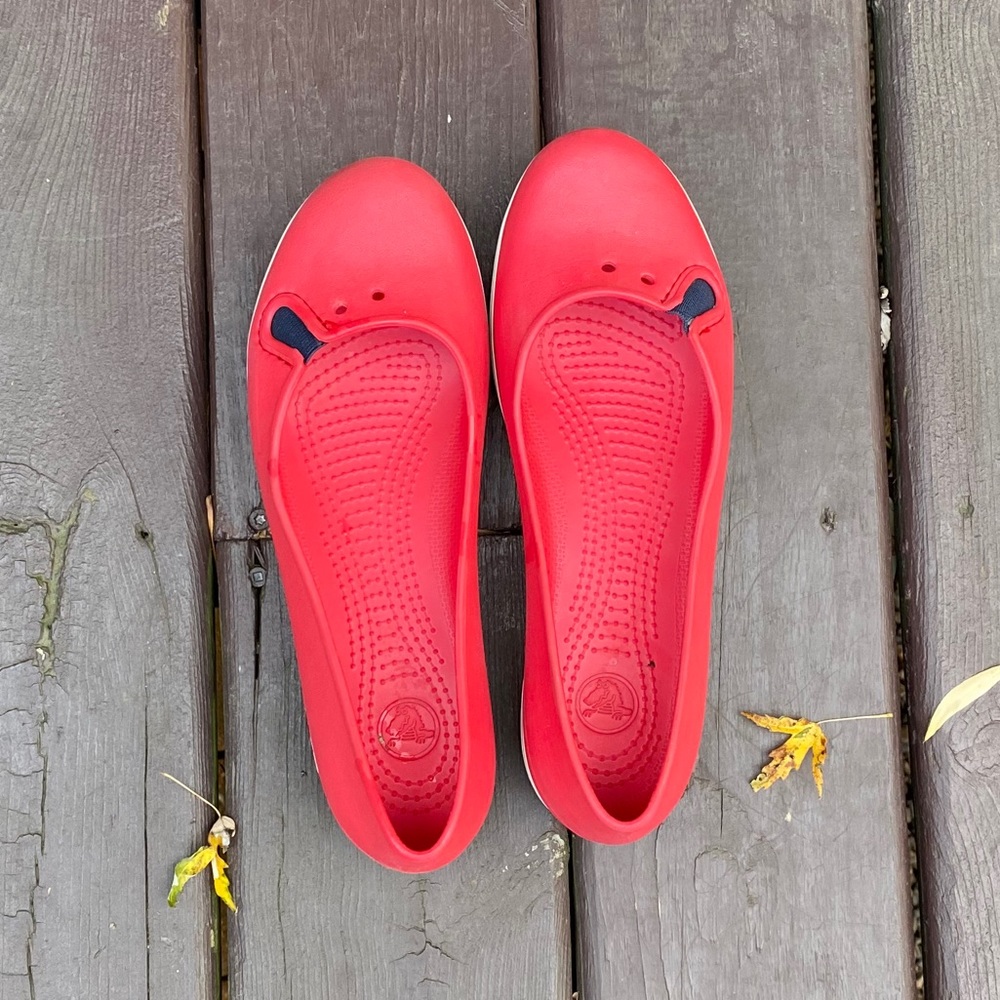 Crocs ballet flats with stretch sz 10